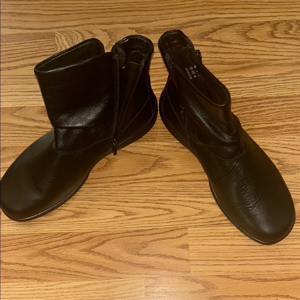 Hotter Black Leather Boots “ whisper “ size 7. Brand new. Never worn - Picture 6 of 8